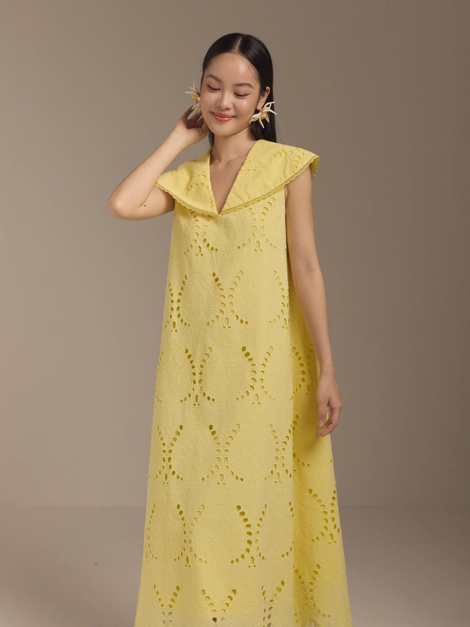  Đầm cotton thêu cổ lá sen Mauve Lotus leaf collar dress 