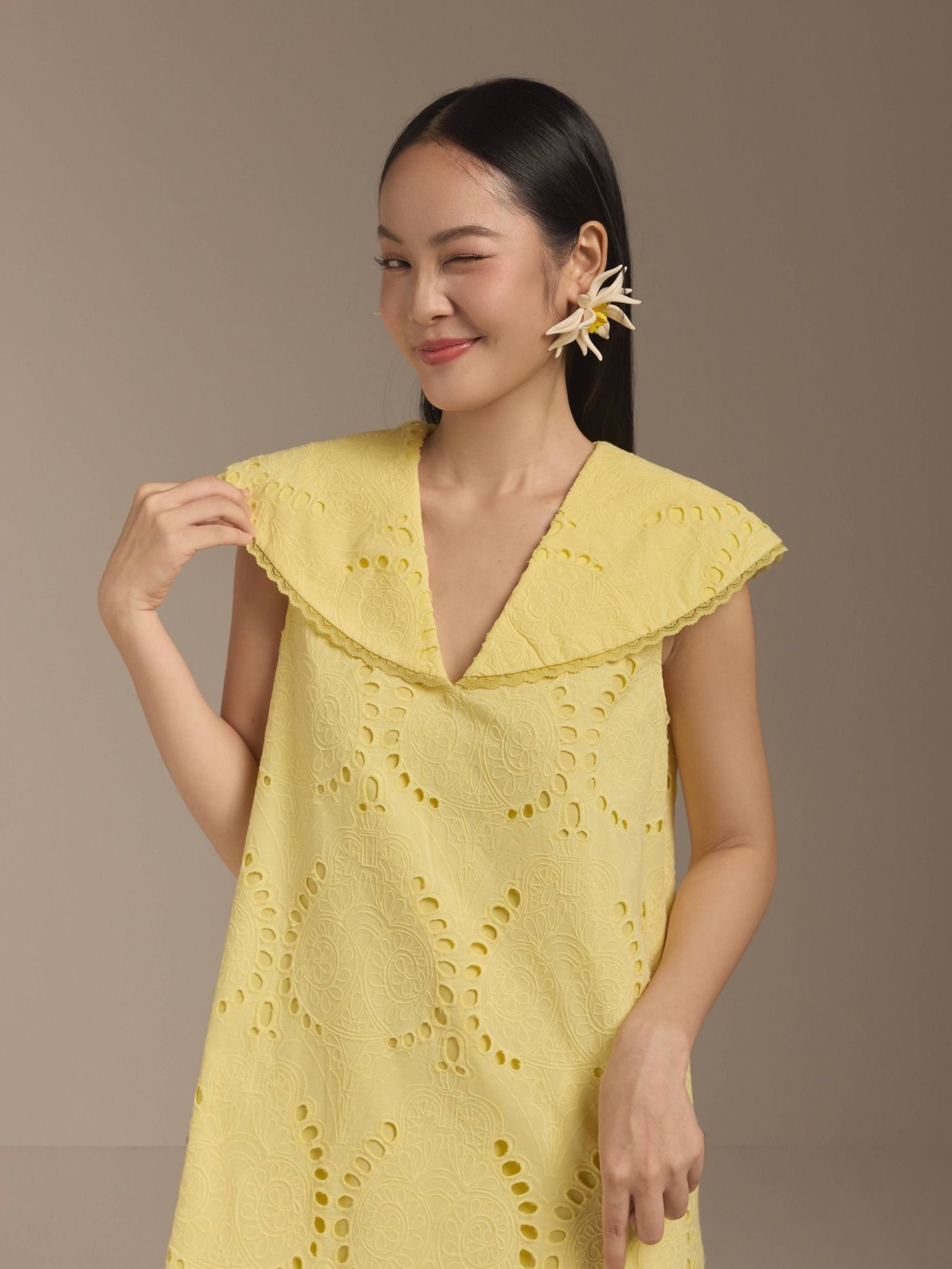  Đầm cotton thêu cổ lá sen Mauve Lotus leaf collar dress 