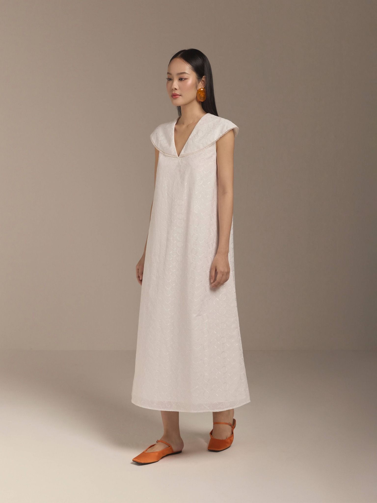  Đầm cotton thêu cổ lá sen Mauve Lotus leaf collar dress 