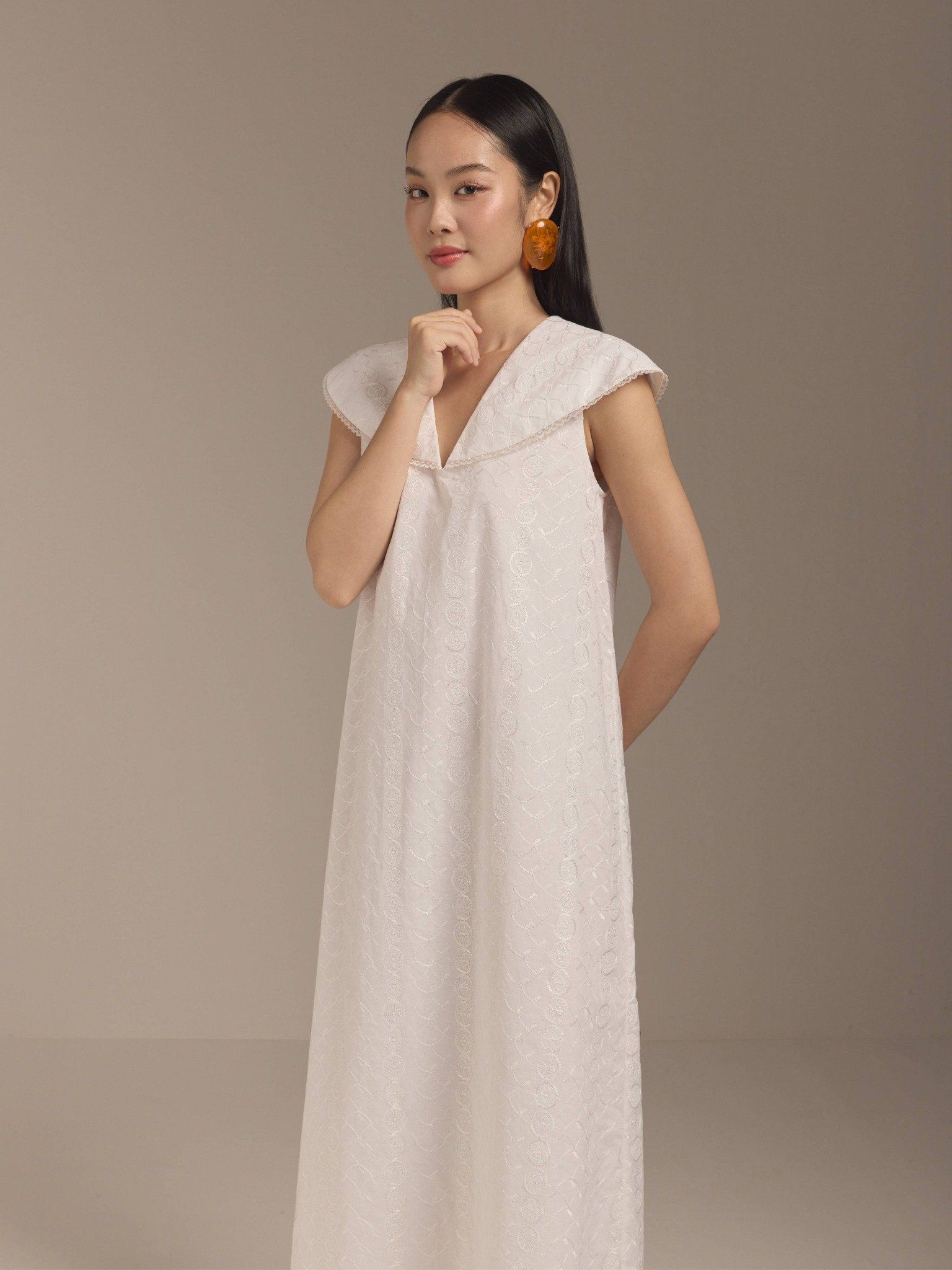  Đầm cotton thêu cổ lá sen Mauve Lotus leaf collar dress 