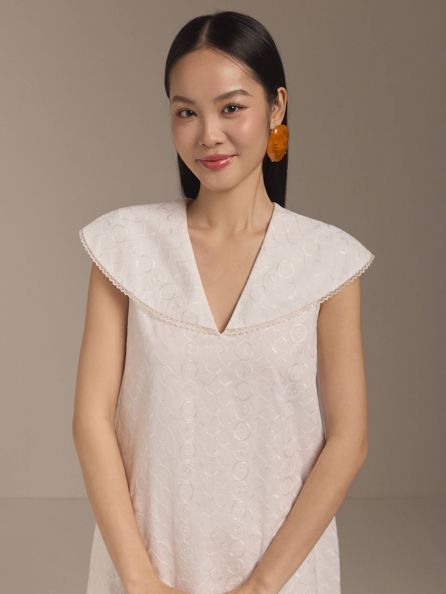  Đầm cotton thêu cổ lá sen Mauve Lotus leaf collar dress 