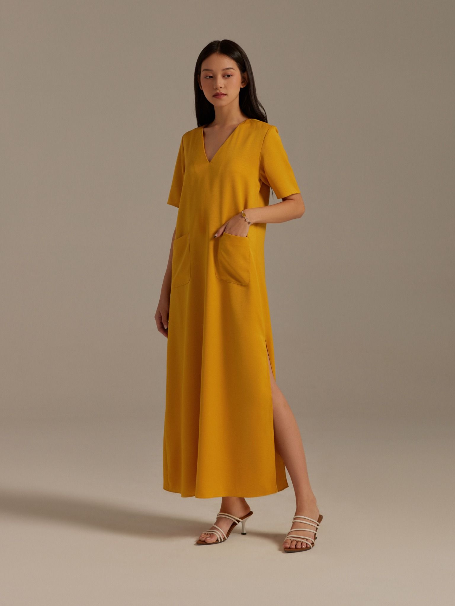  Đầm lụa dài xẻ một bên tà Mauve Pocket dress 