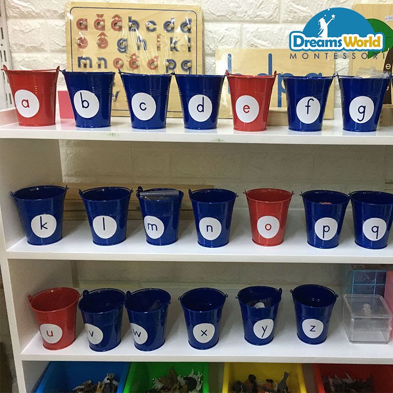  Giáo cụ Montessori - Xô âm in thường - Lowercase letters sandpaper with basin 
