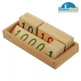  Giáo Cụ Montessori - Các thẻ số từ 1 đến 1000 cỡ lớn  - Large Wooden Number Cards With Box (1-1000) 