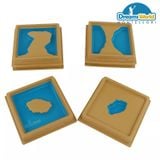  Giáo Cụ Montessori - Khay đựng mẫu đất và nước: bộ 1 - Land and Water Form Trays:Set 1 