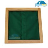  Giáo cụ Montessori - Khung dạy kỹ năng cài khuy móc  - Hook & Eye Dressing Frame 