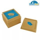 Giáo Cụ Montessori - Khay đựng mẫu đất và nước: bộ 1 - Land and Water Form Trays:Set 1 