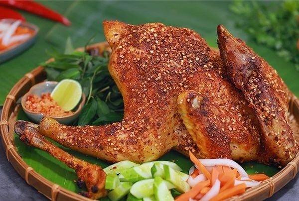  Gà Ta Nướng Muối Ớt (con) 