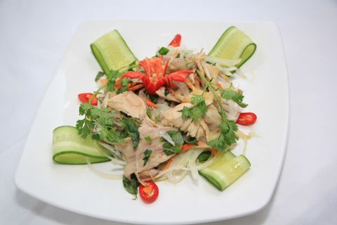  Gỏi Gà Tre Rau Răm ( 01 con) 