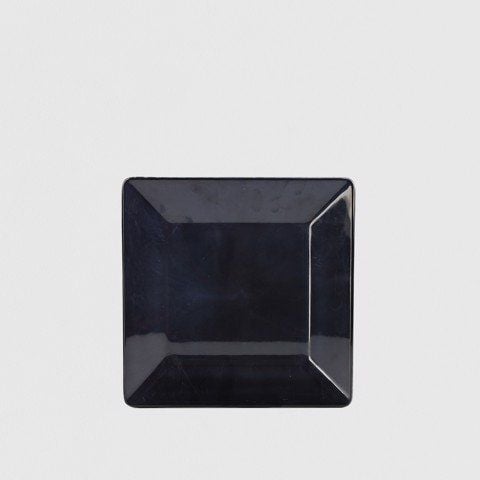 Square plate 8.25
