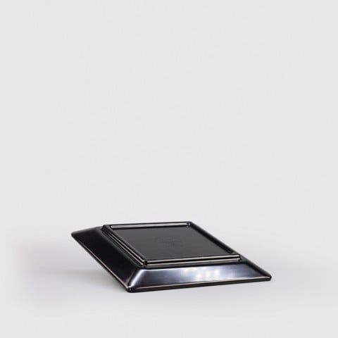 Square plate 8.25