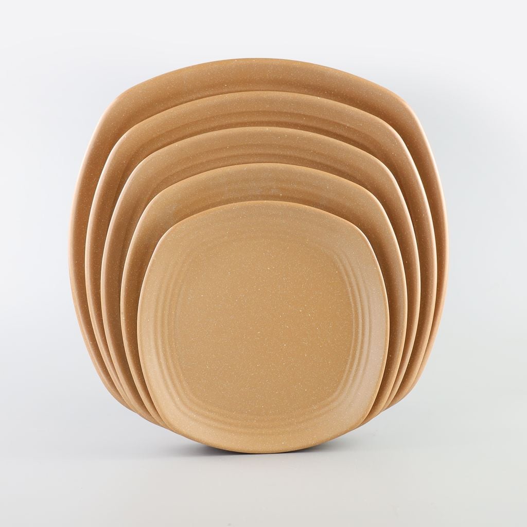 Dĩa Vuông Cạnh Tròn Nhám 8.5