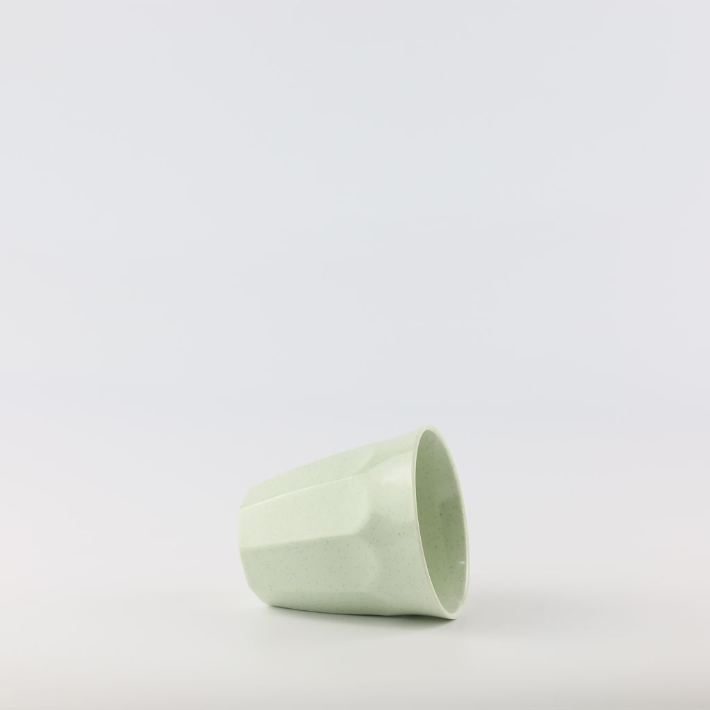 Ly trà đá trung 3