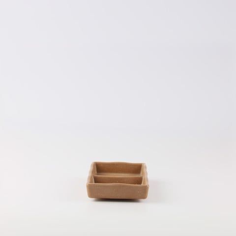 2 section matte sauce tray 5.3