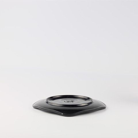 Square whorl plate 8