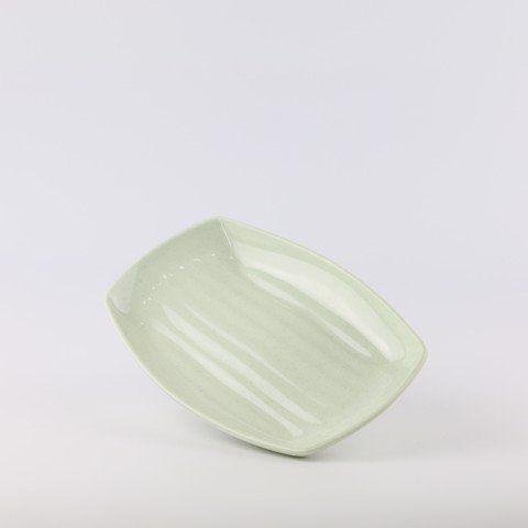 Boat-shape plate 9.5