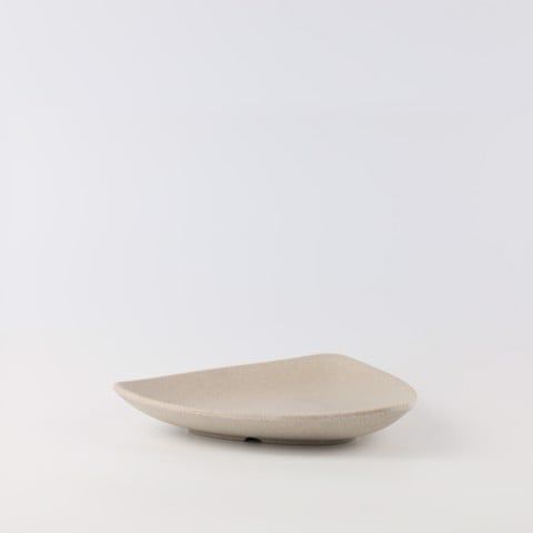 Matte triangle plate 8