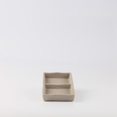 2 section matte sauce tray 5.3