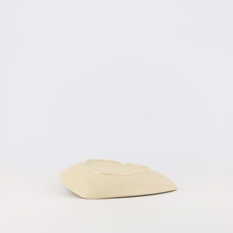 Matte triangle plate 8
