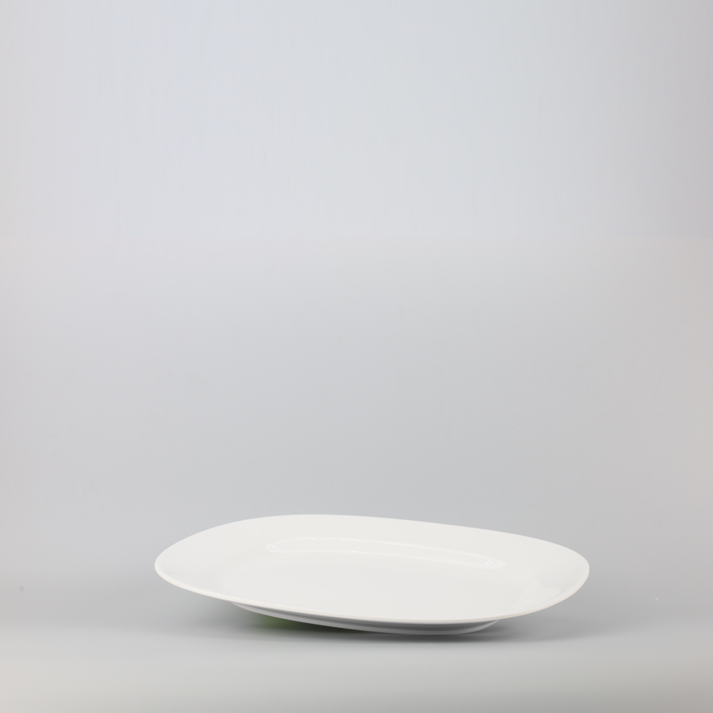 Oval Plate 14