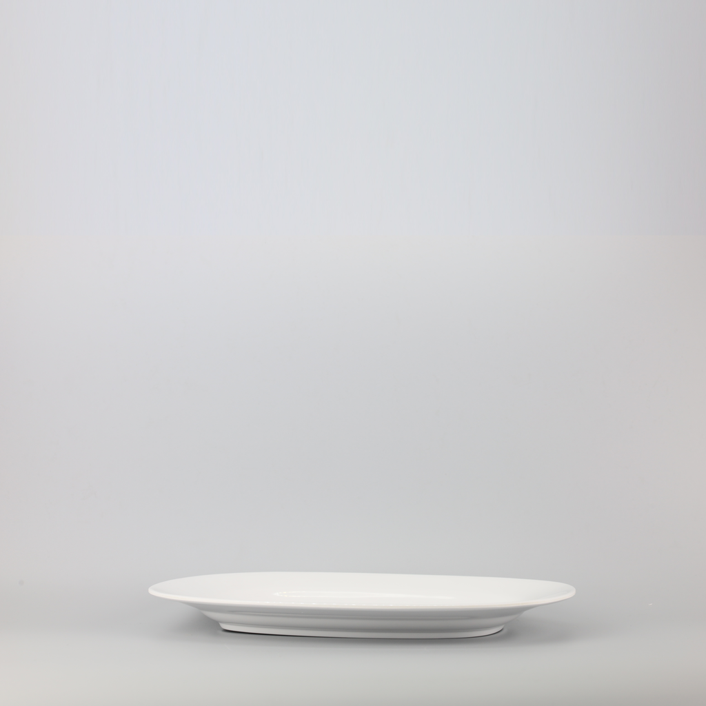 Oval Plate 14