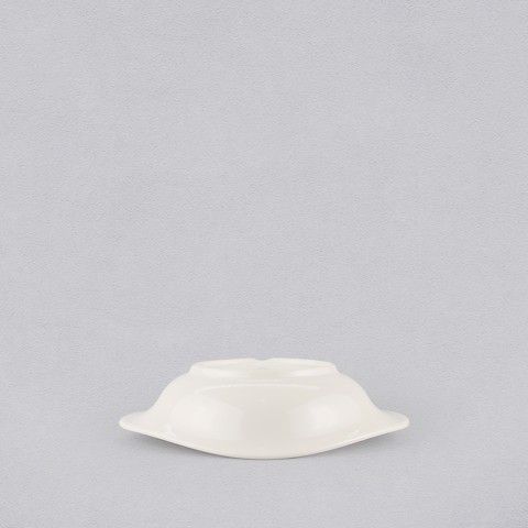 Oval bowl 11