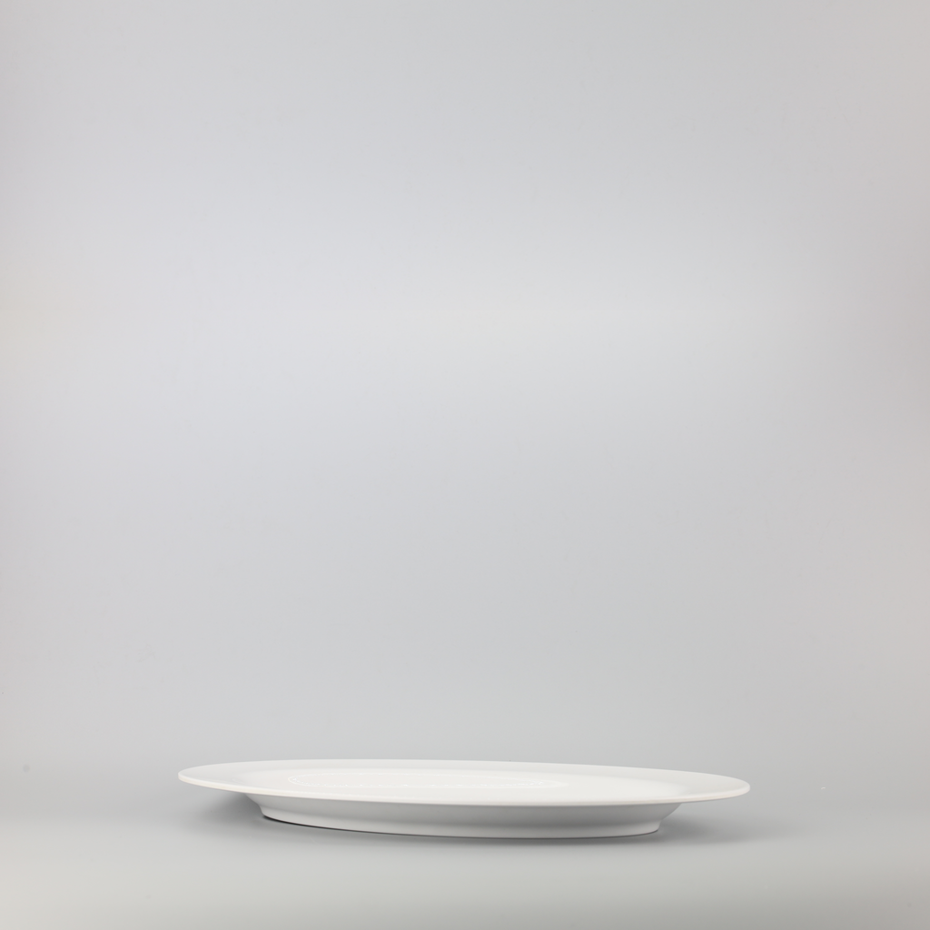 Oval Plate 14