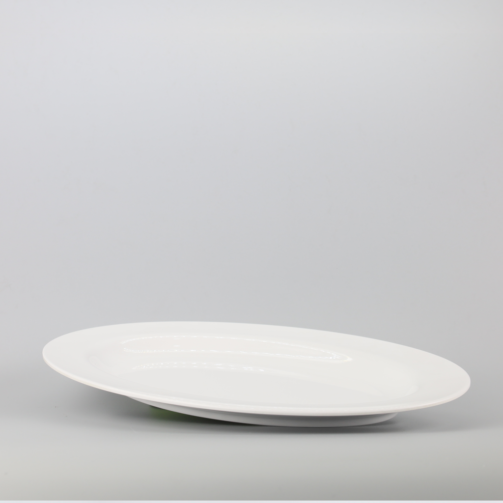 Oval Plate 16