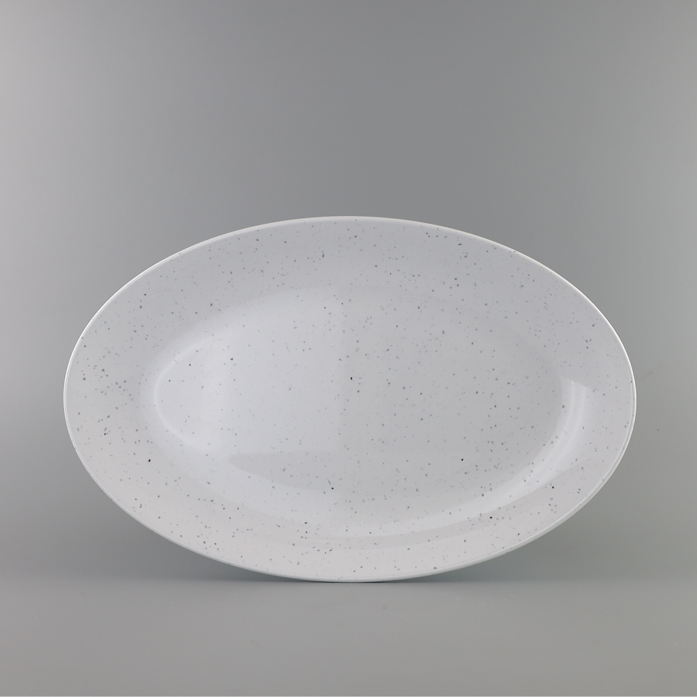 Oval Plate 12