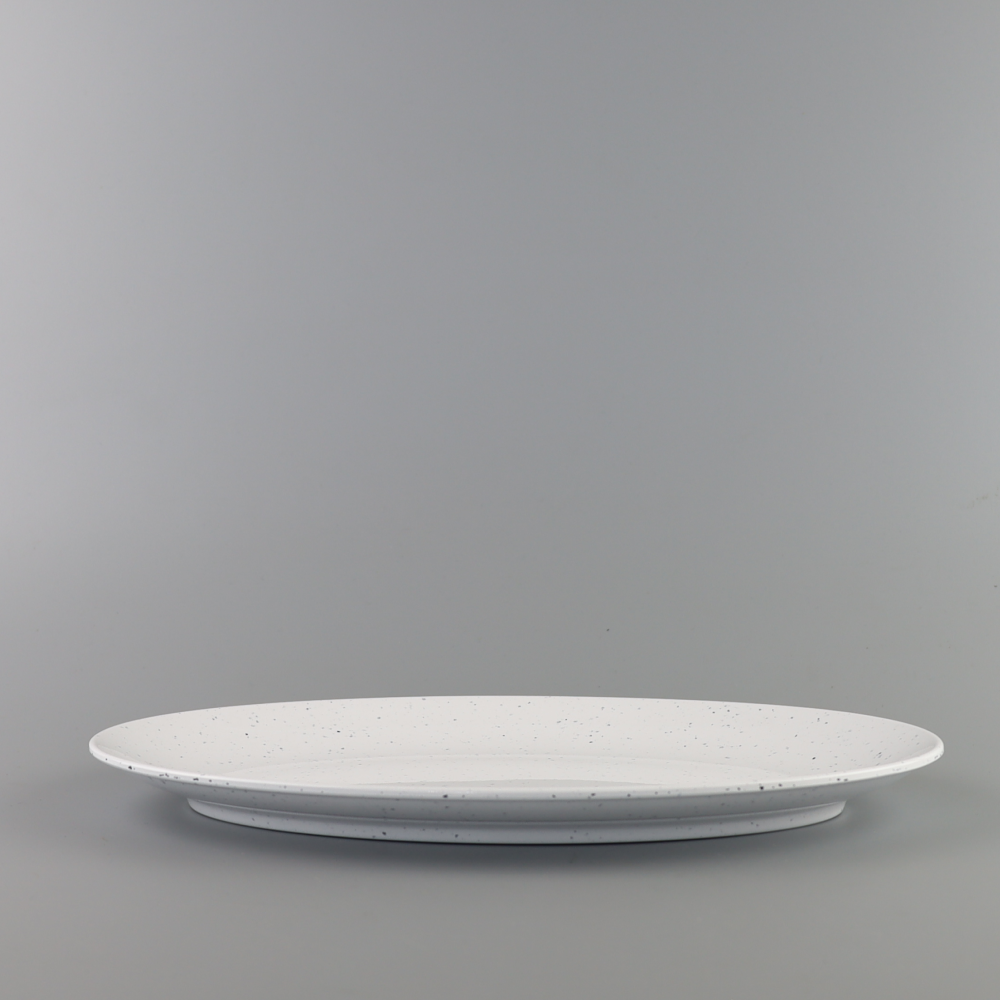 Oval Plate 12
