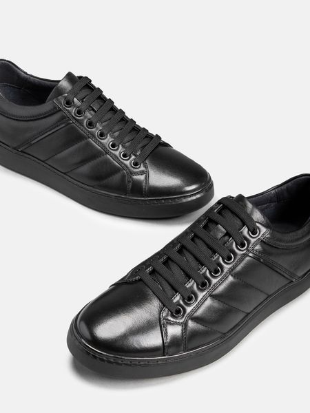 Giày thể thao nam Mulgati Black Sneaker - M128A-82