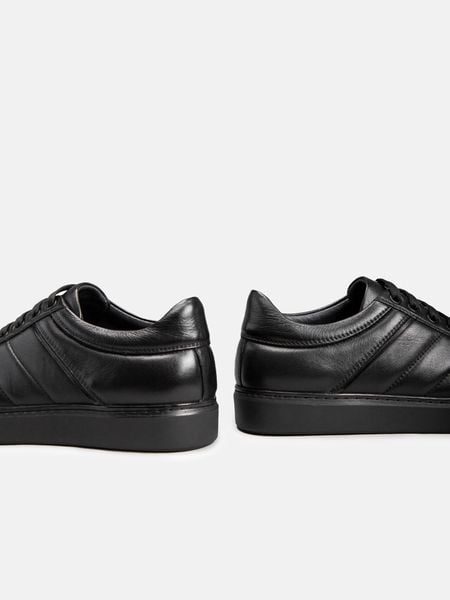 Giày thể thao nam Mulgati Black Sneaker - M128A-82