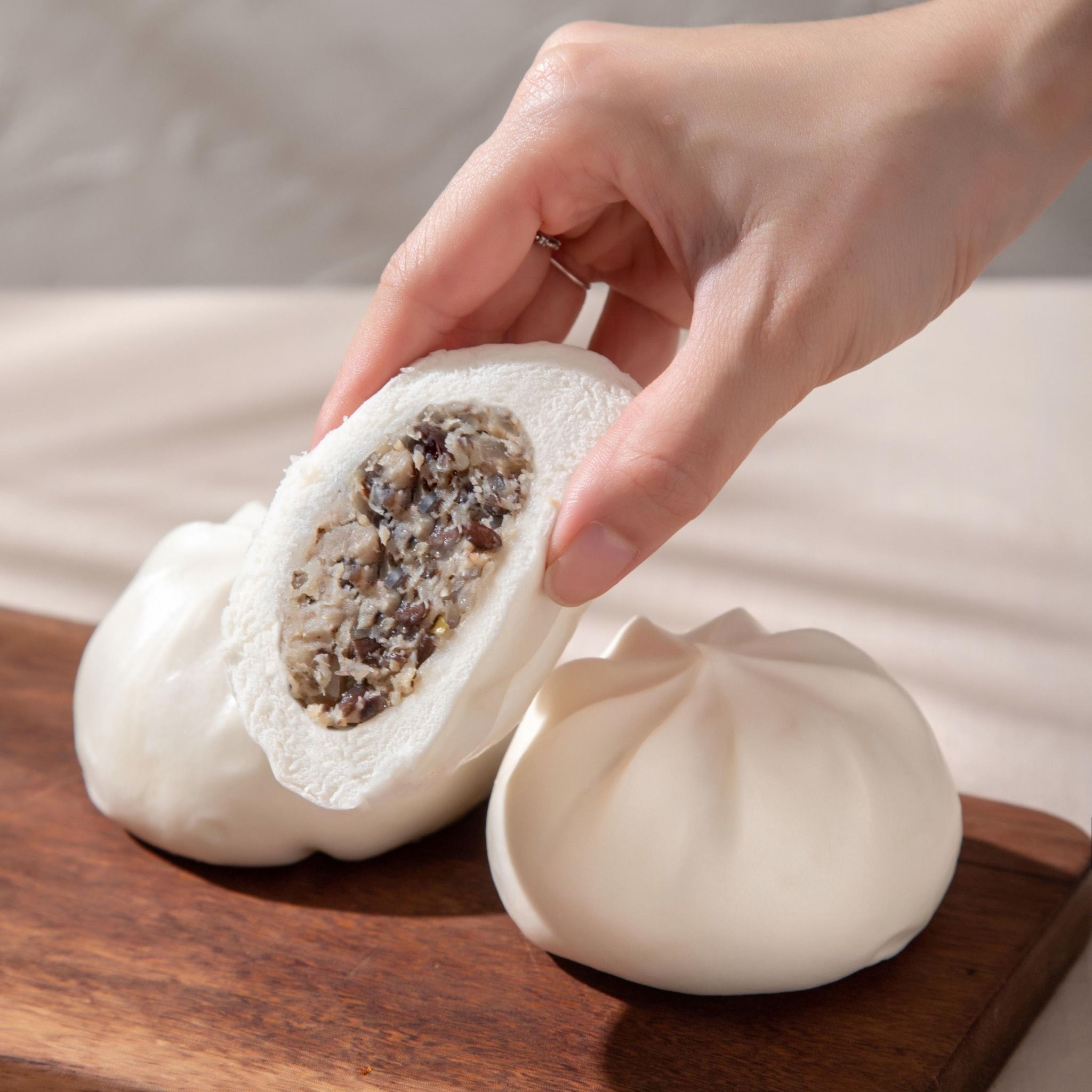 Bánh bao nhân thịt 240G