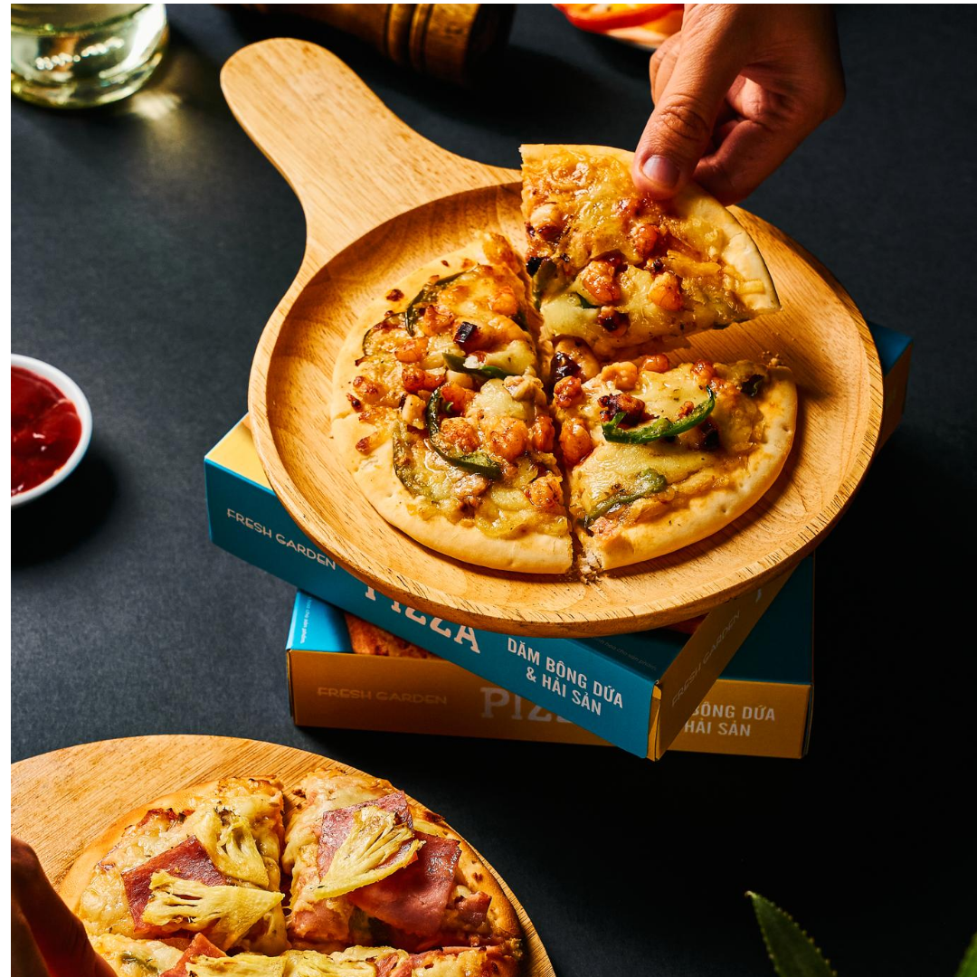 Bánh pizza dăm bông dứa và hải sản