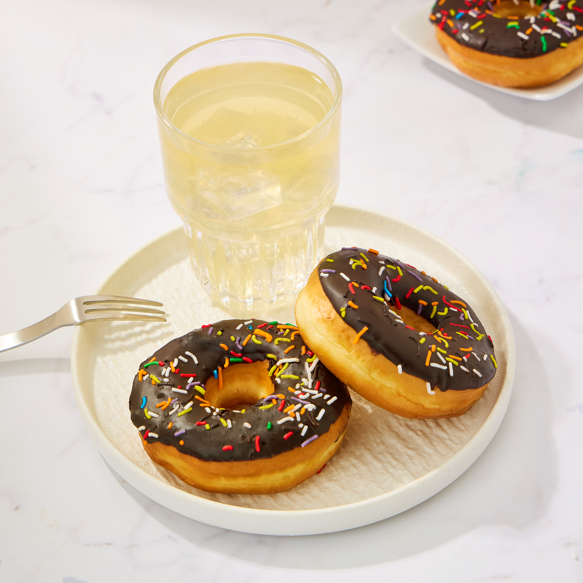 Bánh donut sô cô la