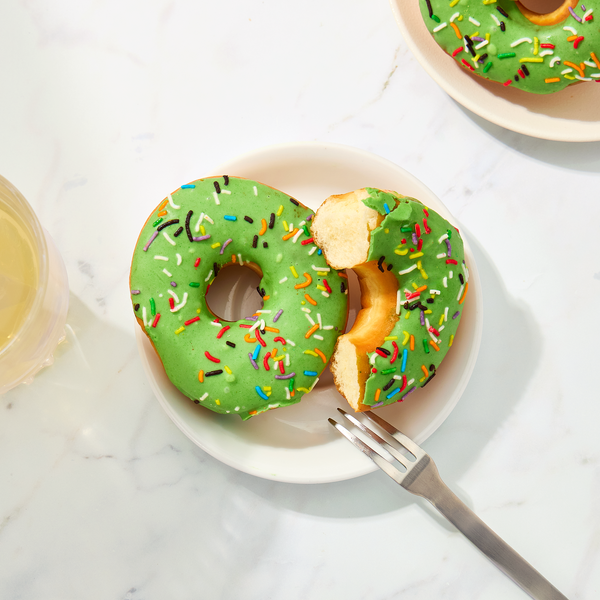 Bánh donut sô cô la trà xanh