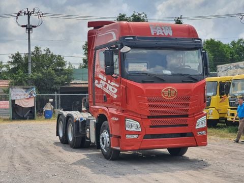 ĐẦU KÉO FAW JH6 430HP 2 CẦU