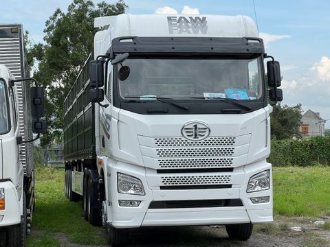 Ngoại thất xe đầu kéo faw Jh6