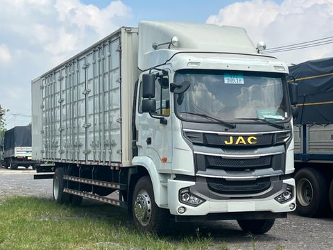 xe tải jac a5 8 tấn thùng kín
