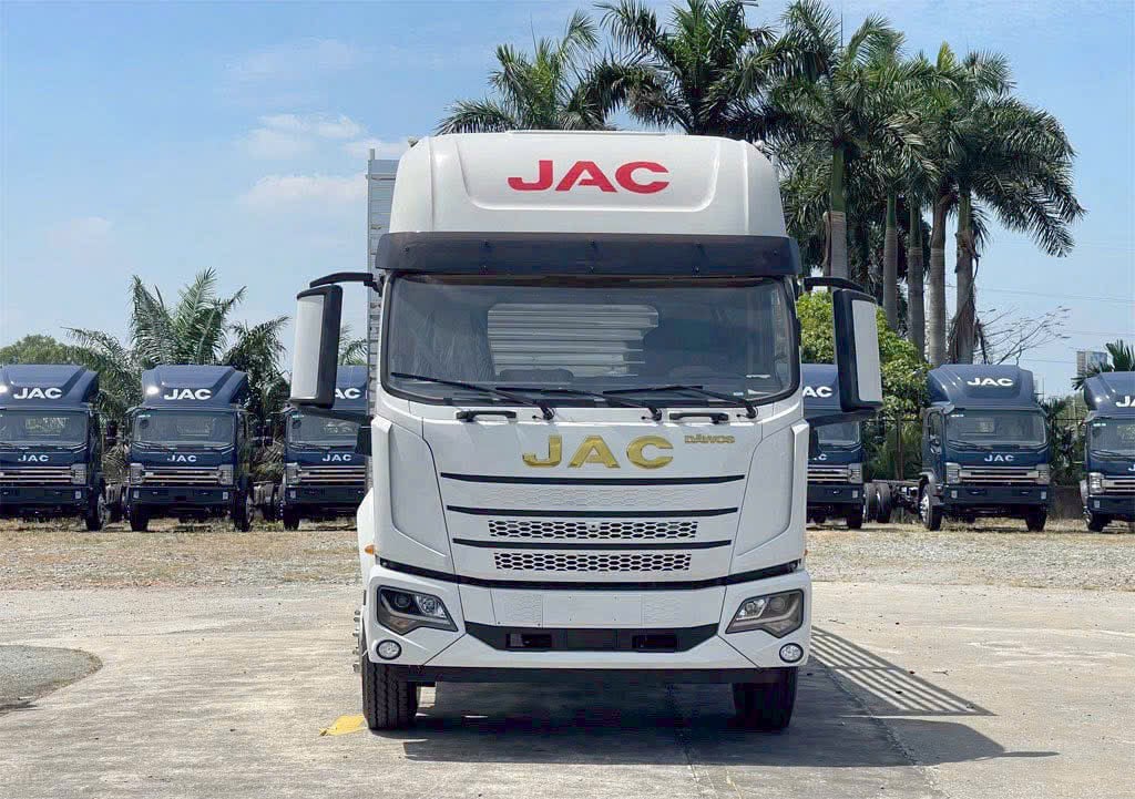 Nội thất tiện nghi v&agrave; hiện đại