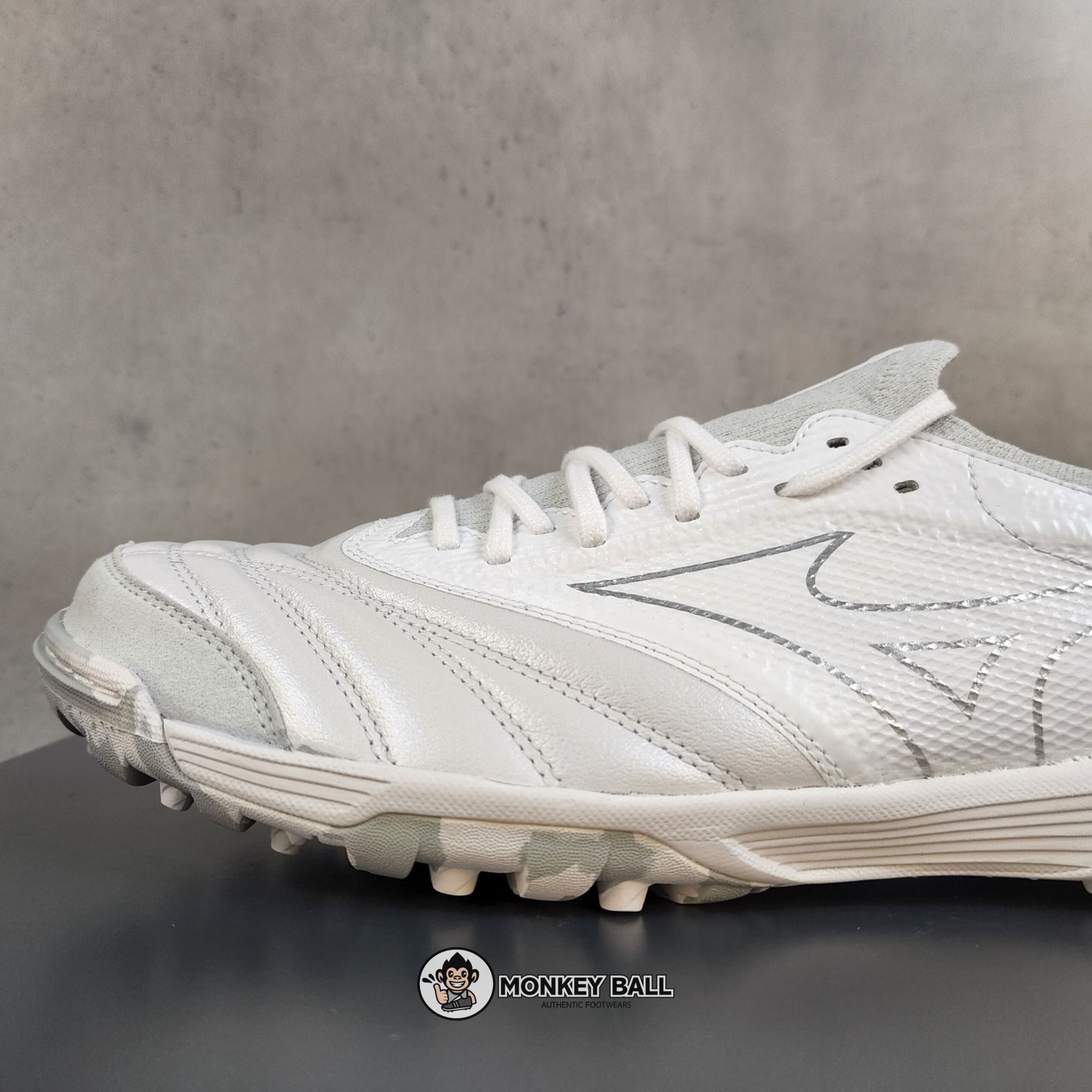  Mizuno Morelia Neo Sala Beta Japan TF - Q1GB229003 - Trắng / Bạc 