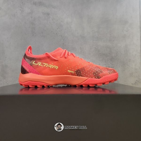 Giày đá bóng chính hãng Puma Ultra Ultimate Cage "Fearless Pack" TF - 106893-03 - World Cup