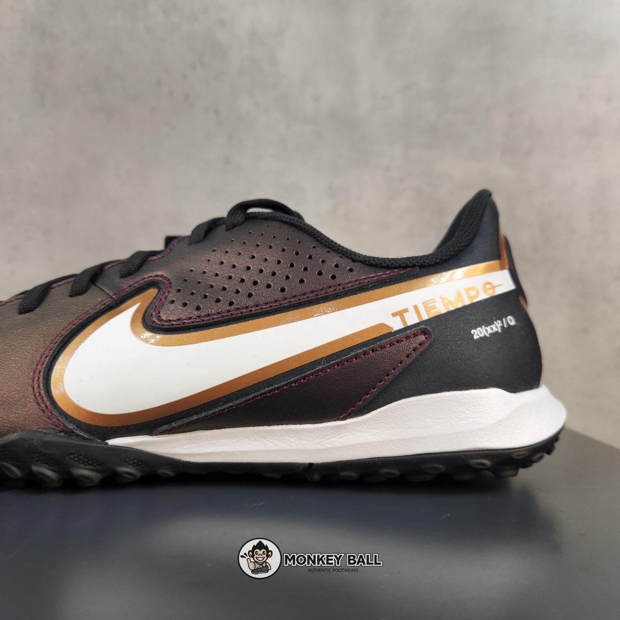 GUAYOS NIKE