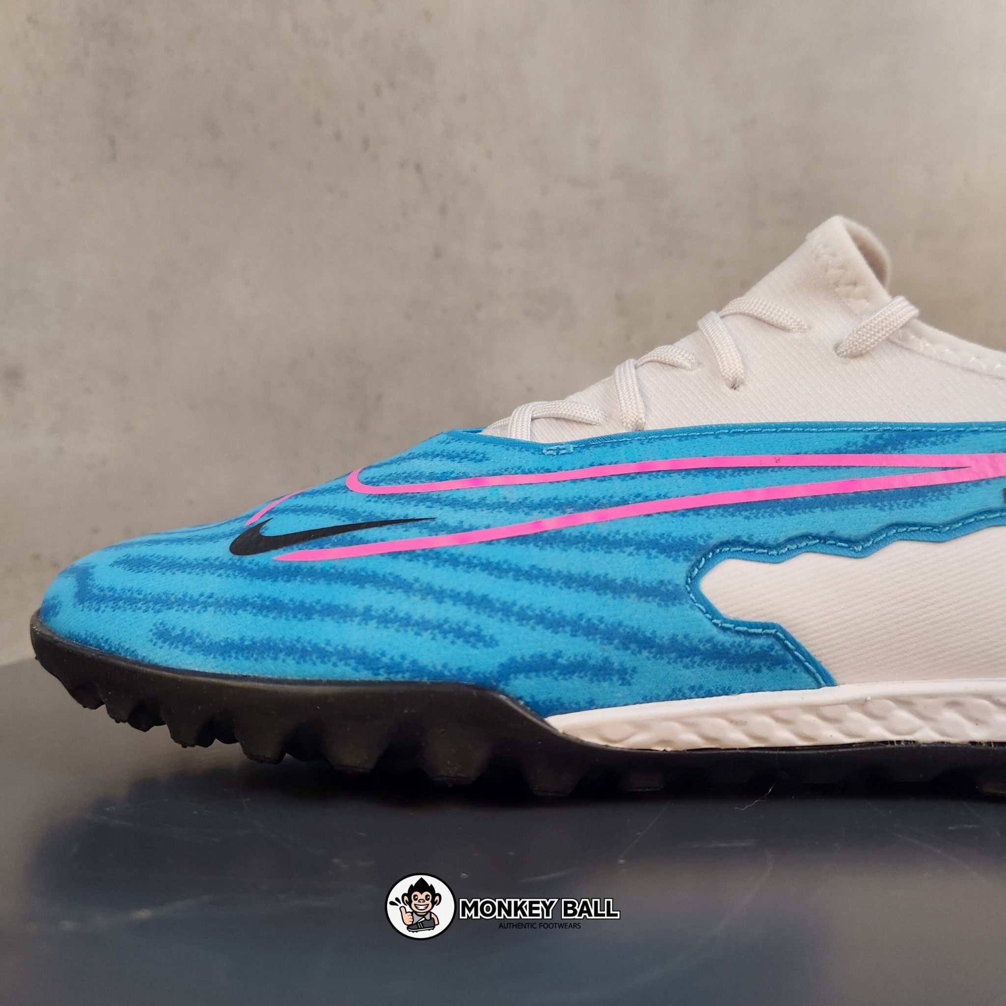  Nike React Phantom GX Pro 