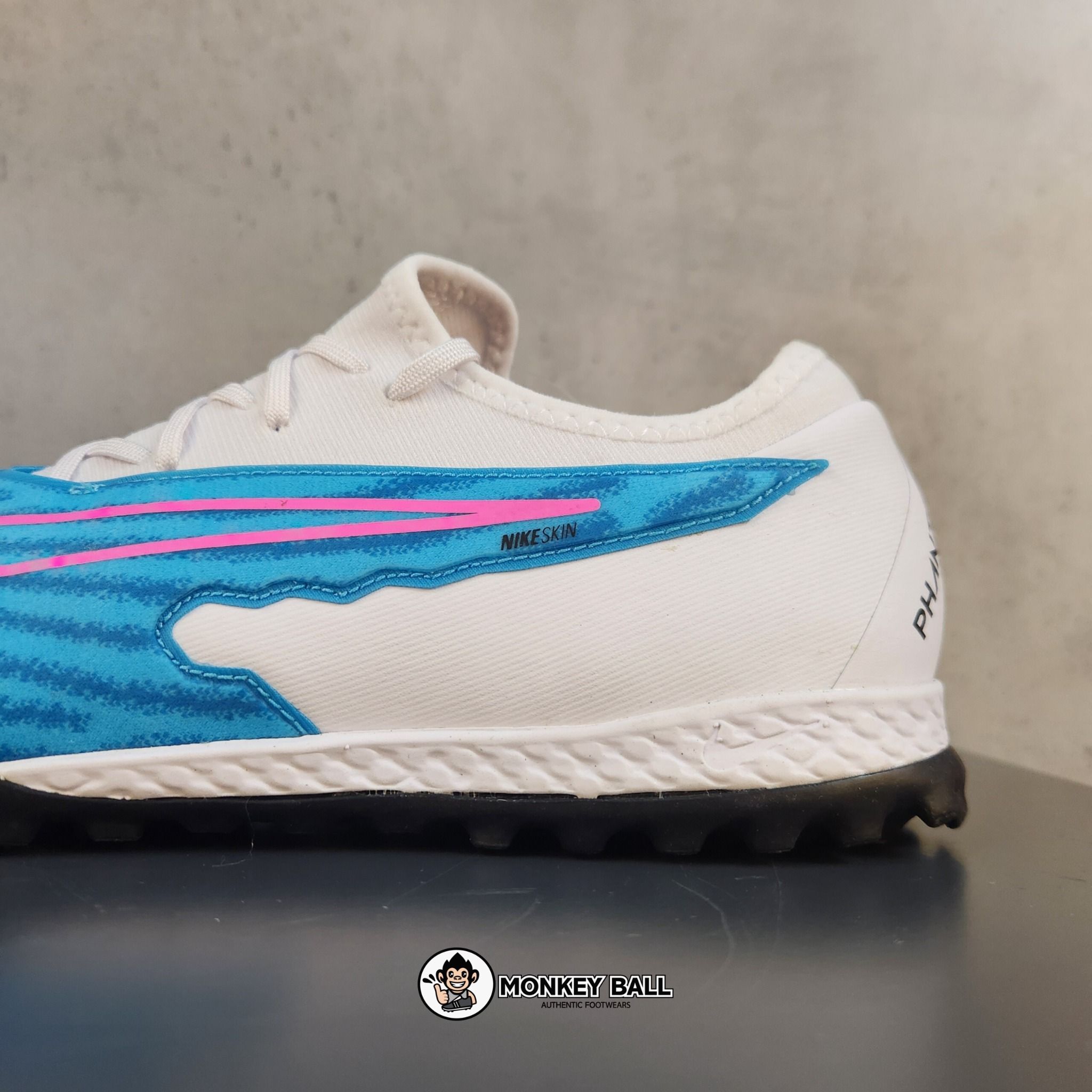  Nike React Phantom GX Pro 