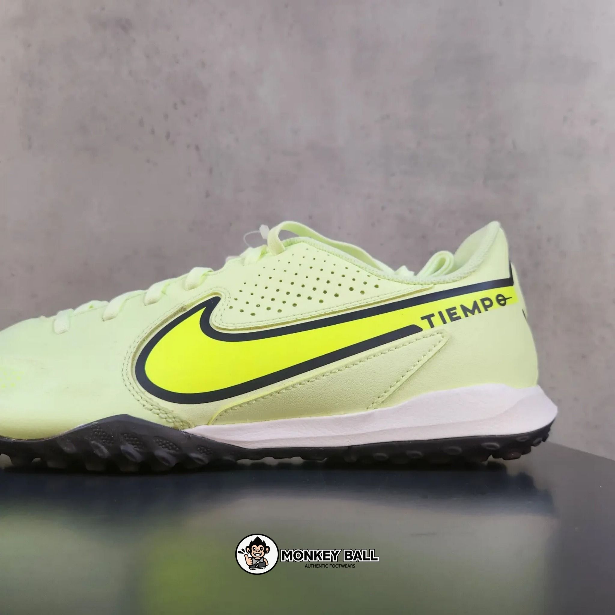  Nike Tiempo 9 Academy Legend 