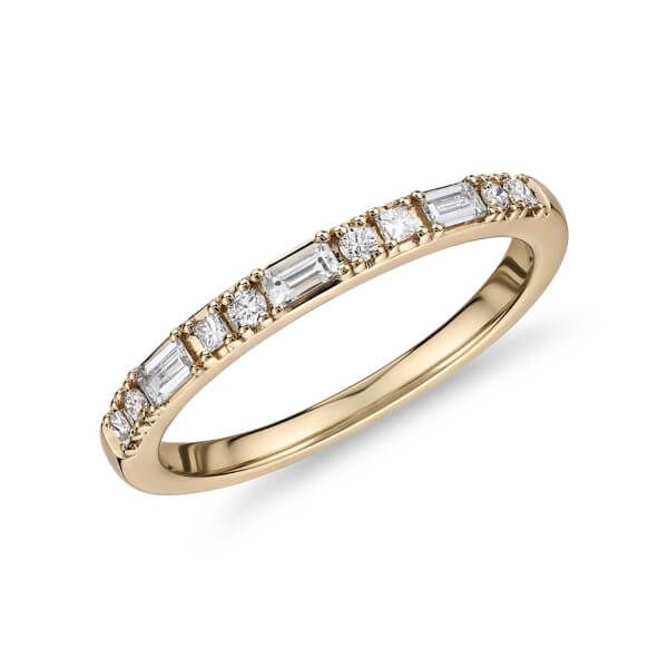 Bộ nhẫn cưới vàng đính kim cương
