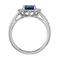 Nhẫn kim cương đính đá Oval Sapphire