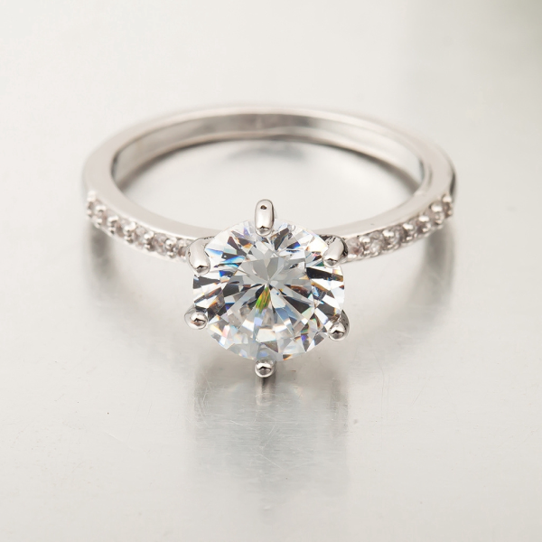 Nhẫn kim cương phong cách cổ điển
