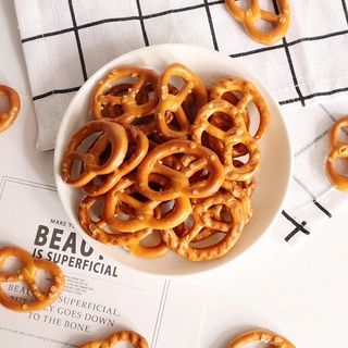  Bánh xoắn Lorenz Brezel vị muối nhạt 